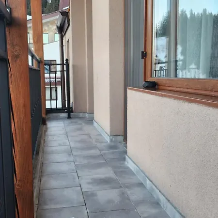 Апартамент Pine & Wine Bathtub *