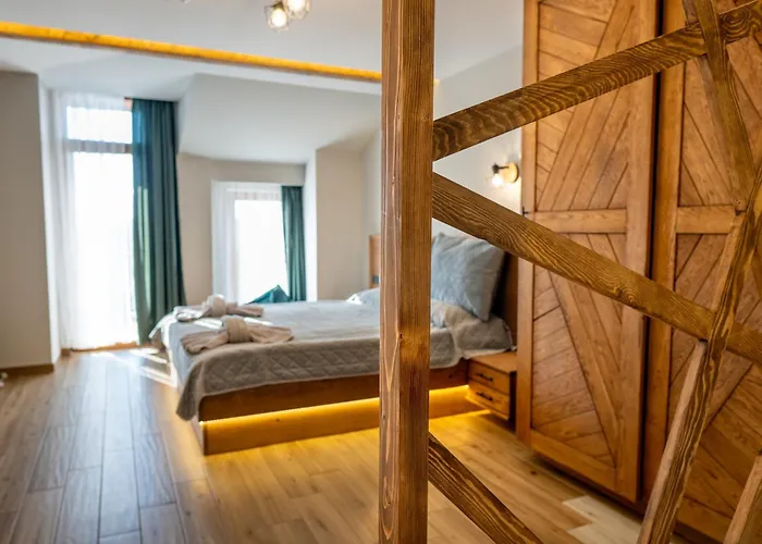 Apartament Pine & Wine Bathtub